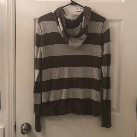 Button Up Sweater Size M - Picture 2 of 4